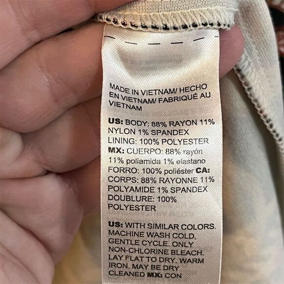 Chico's Women's Paisley Print Sheath Dress Size 14 Knee Length Casual - Picture 6 of 6